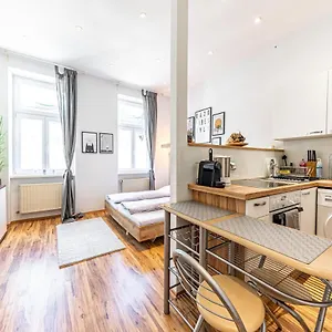 Apartment Cozy + Trendy By Jr, Vienna