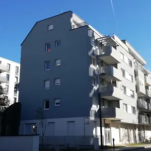 Exquisit Simmering Apartment