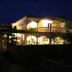 Casa Rada Apartmán Vir