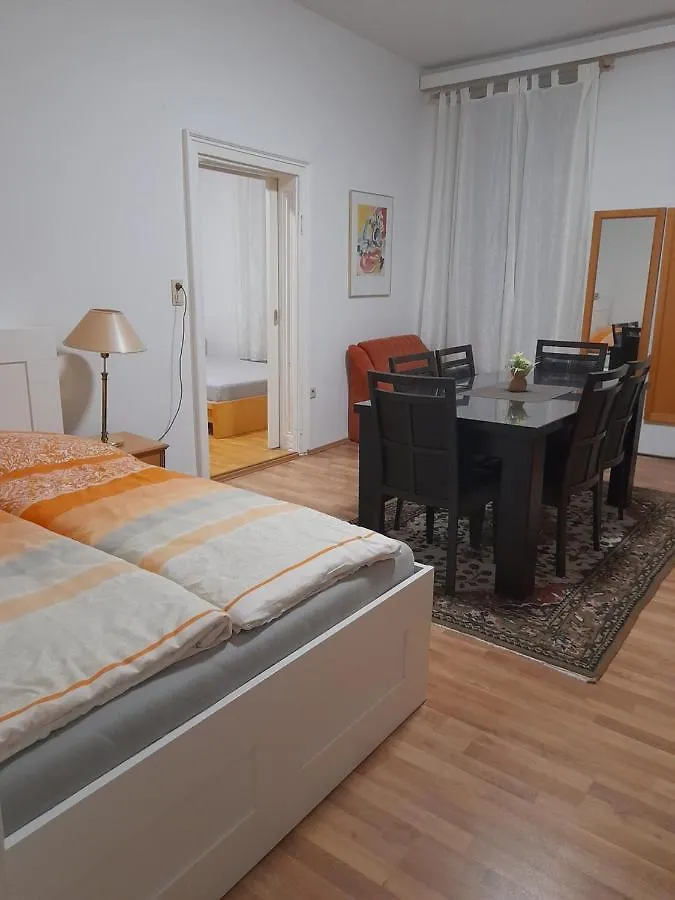 Ferienwohnung Schloessel 26/18 维也纳 公寓