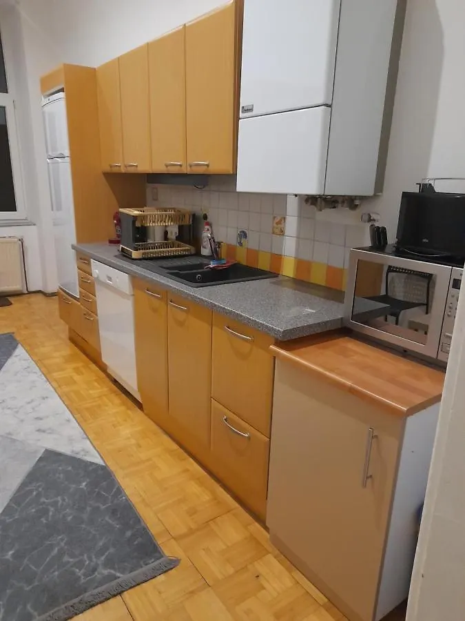 Ferienwohnung Schloessel 26/18 维也纳